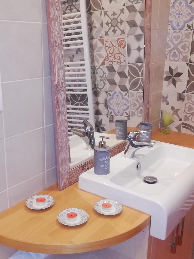 Apartman Oasis ชิลินา ภายนอก รูปภาพ